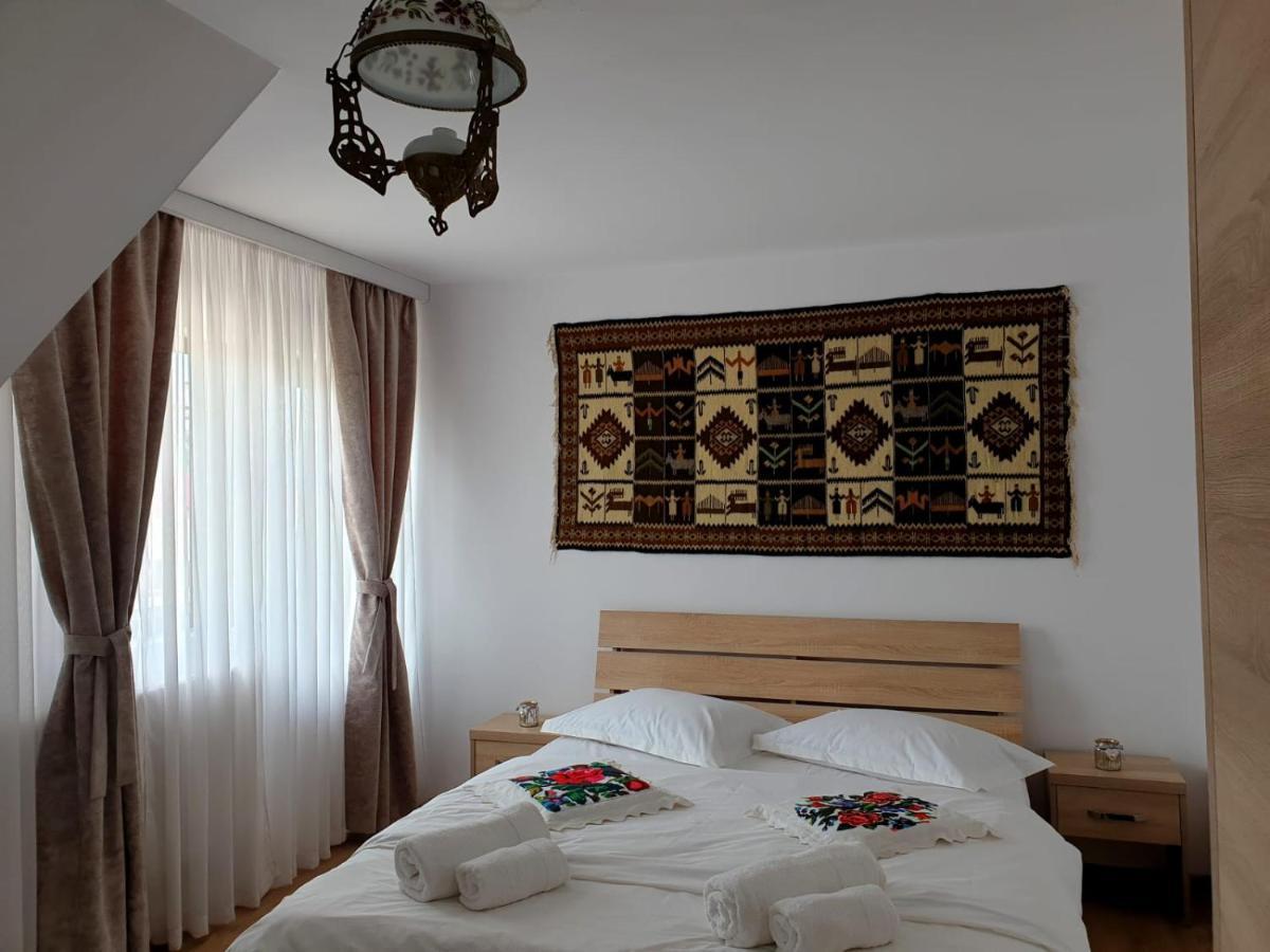 Casa Tomșa Bed & Breakfast Rozavlea Cameră foto